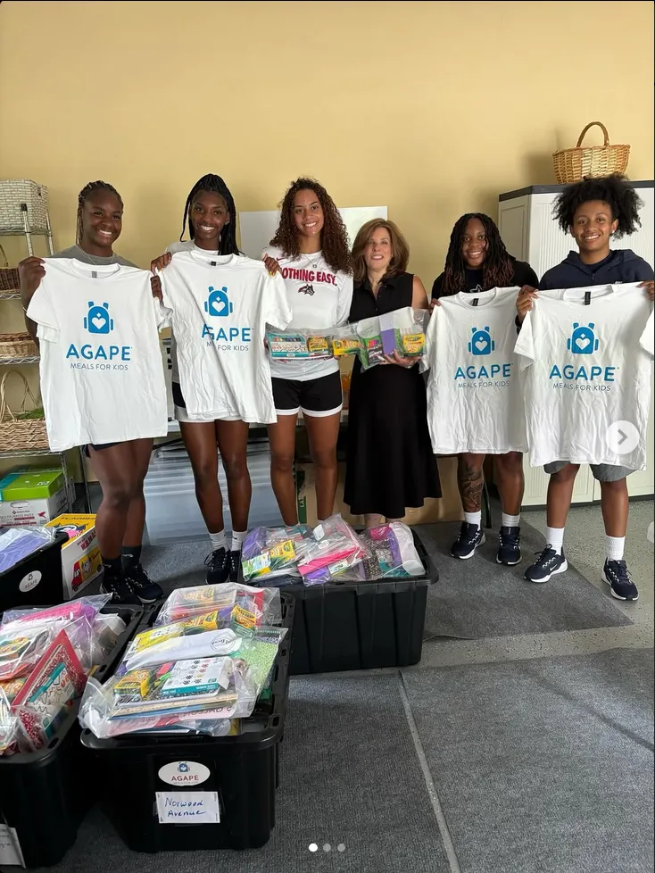 Stony Brook University Women's Basketball Team, Girl Scout Hannah - photo 1